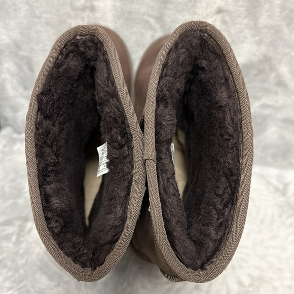 UGG CLASSIC SHORT LEATHER BROWNSTONE BOOTS SIZE 9 - Picture 8 of 10